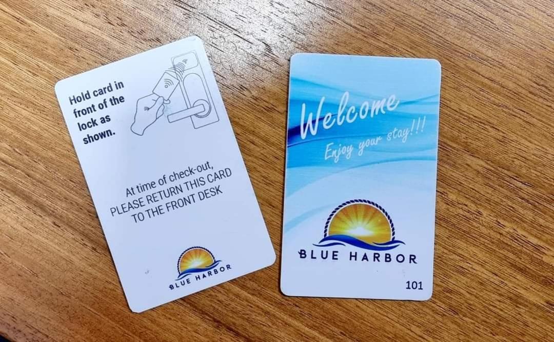 Blue Harbor Hotel Calapan Kültér fotó
